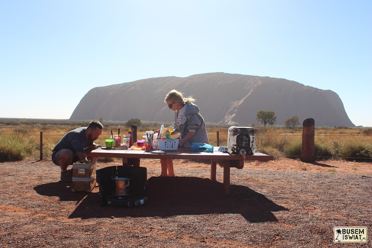 Śniadanie przy Uluru, Australia